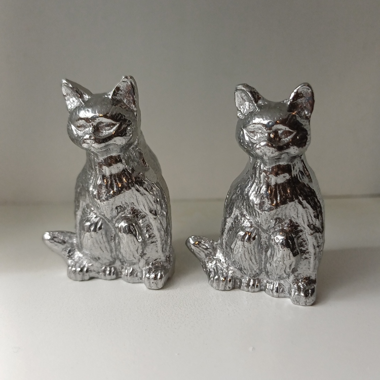 luxury-aluminum-cat-home-decor.jpg