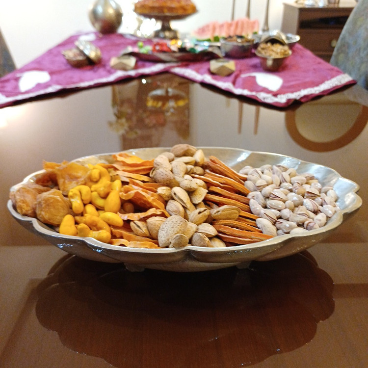 میوهخوری بیضی طرح کندویی مدرن | ظرف پذیرایی لوکس و دکوراتیو