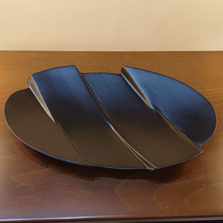 modern-oval-aluminum-fruit-bowl-side-view