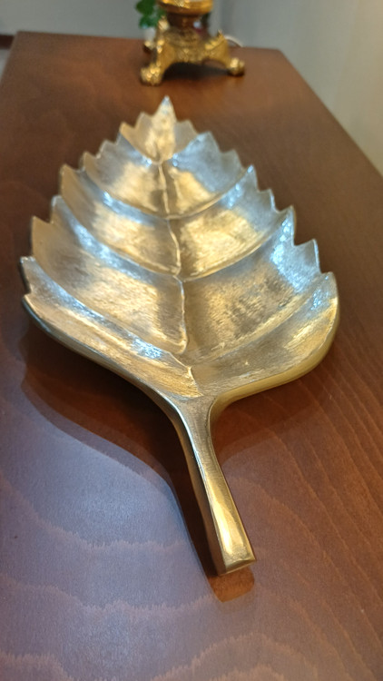 decorative-leaf-aluminum-fruit-bowl