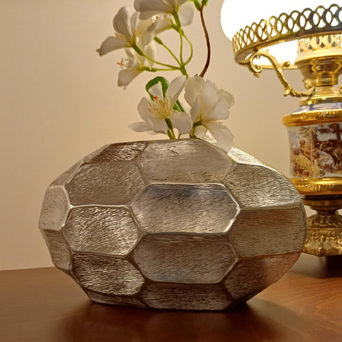silver-modern-oval-vase