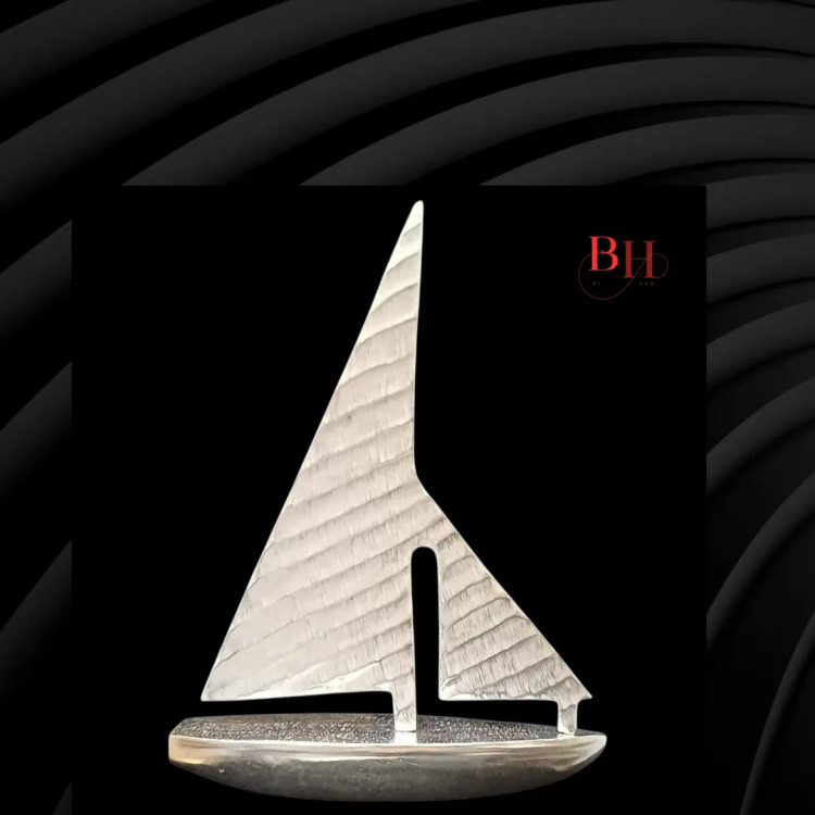 modern-sailboat-decor-luxury