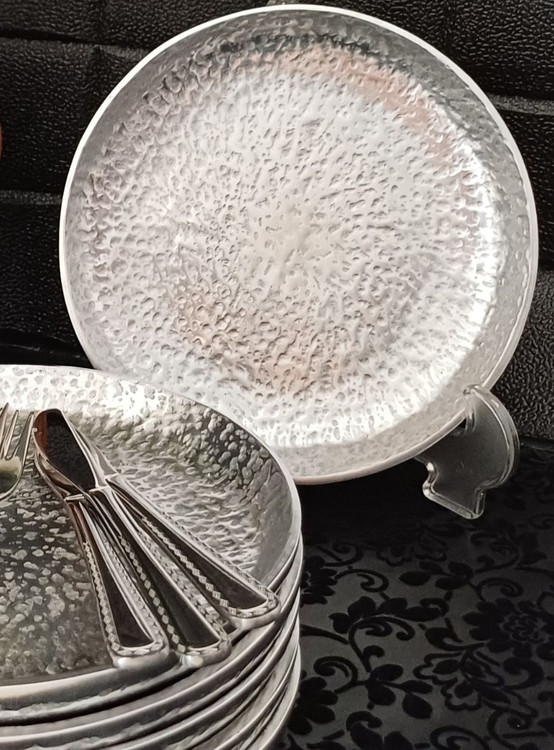 “Hammered Aluminum Serving Plate - Alumis Luxury”