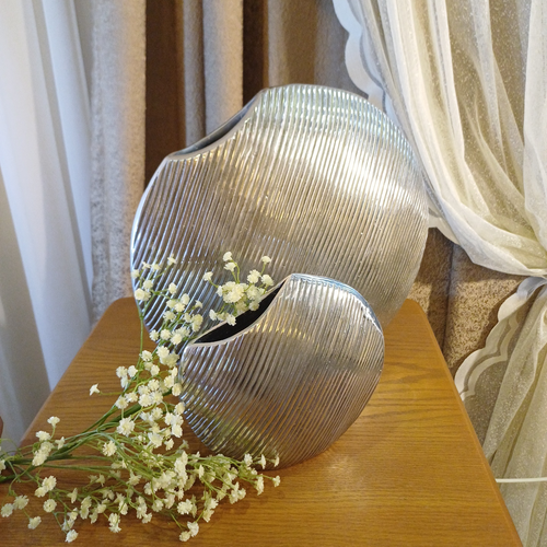 kazrah-decorative-aluminum-vase.jpg