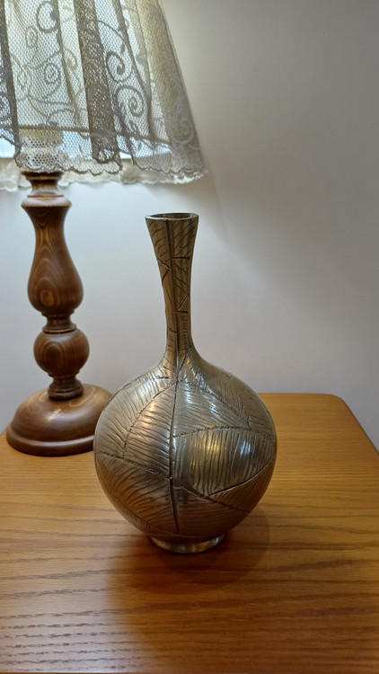 Full view of the Vinah decorative aluminum vase with wheat (grain) theme, displaying its sleek form and premium metallic finish.