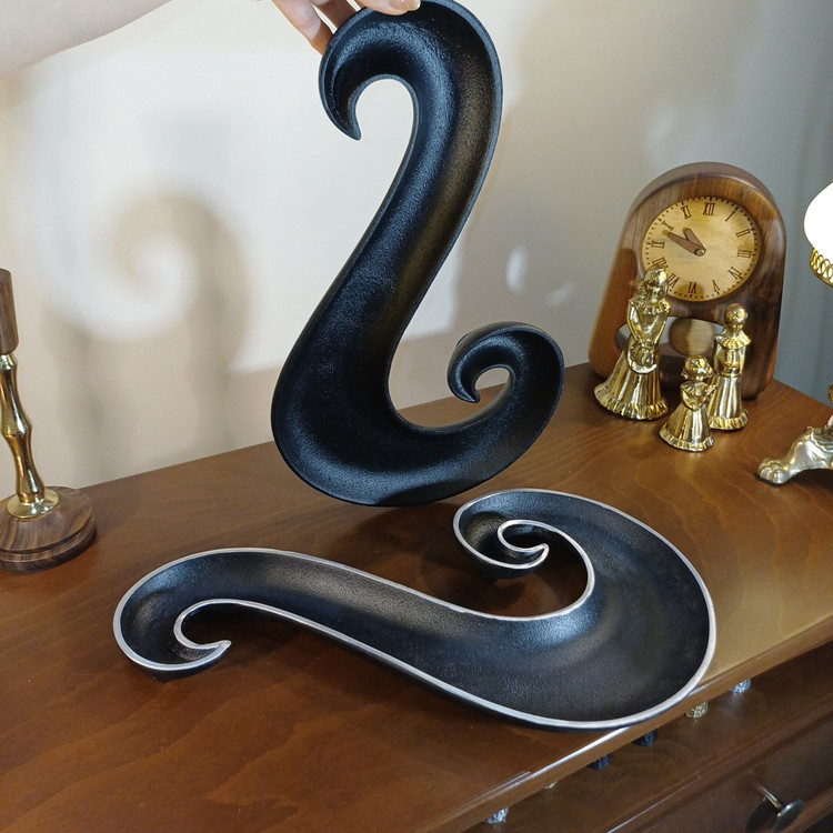 Image 2 Decorative aluminum swan centerpiece bowl with artistic design, suitable for serving nuts and chocolates.