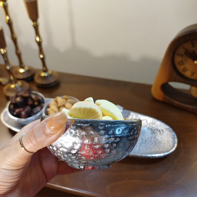 hammered-aluminium-4-compartment-bowl-top-view.jpg