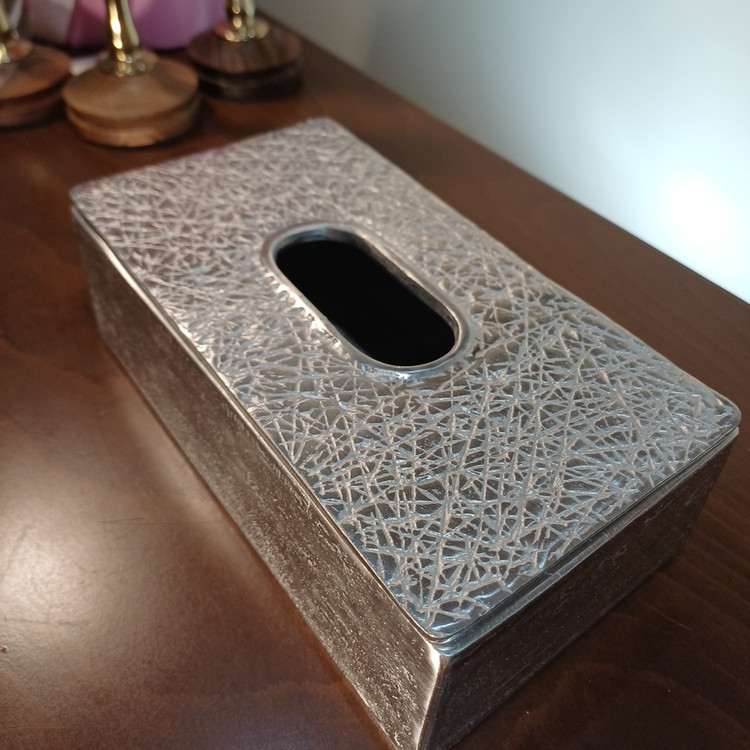 Premium liner aluminum tissue box holder with decorative texture and minimalist design