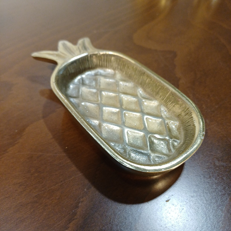 decorative-pineapple-tray-04.jpg