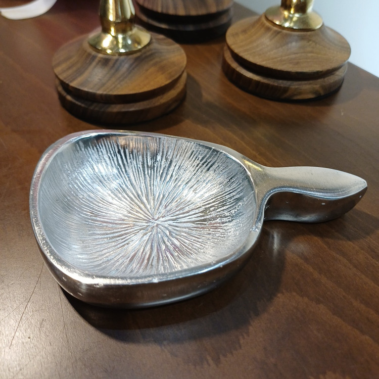 Premium liner pattern aluminum serving bowl for home decor