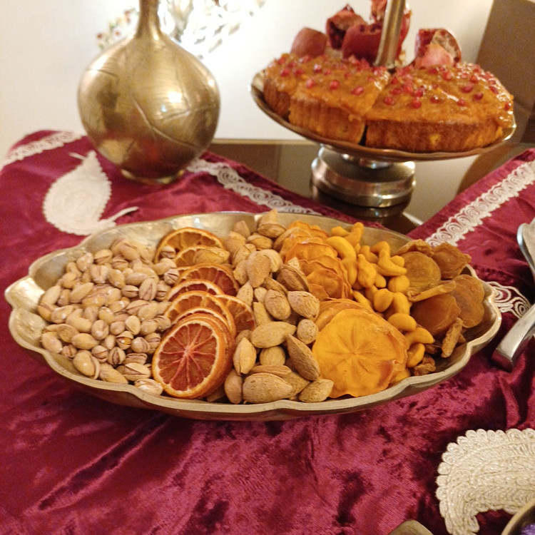 میوهخوری بیضی طرح کندویی مدرن | ظرف پذیرایی لوکس و دکوراتیو