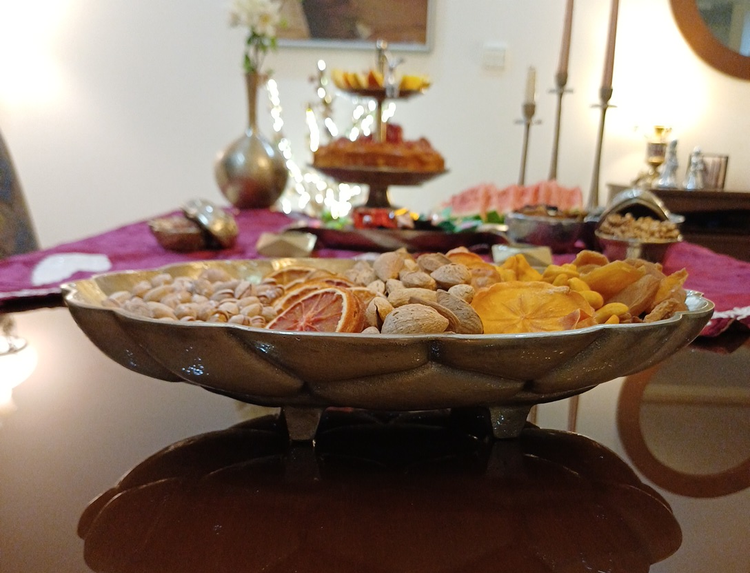 میوهخوری بیضی طرح کندویی مدرن | ظرف پذیرایی لوکس و دکوراتیو