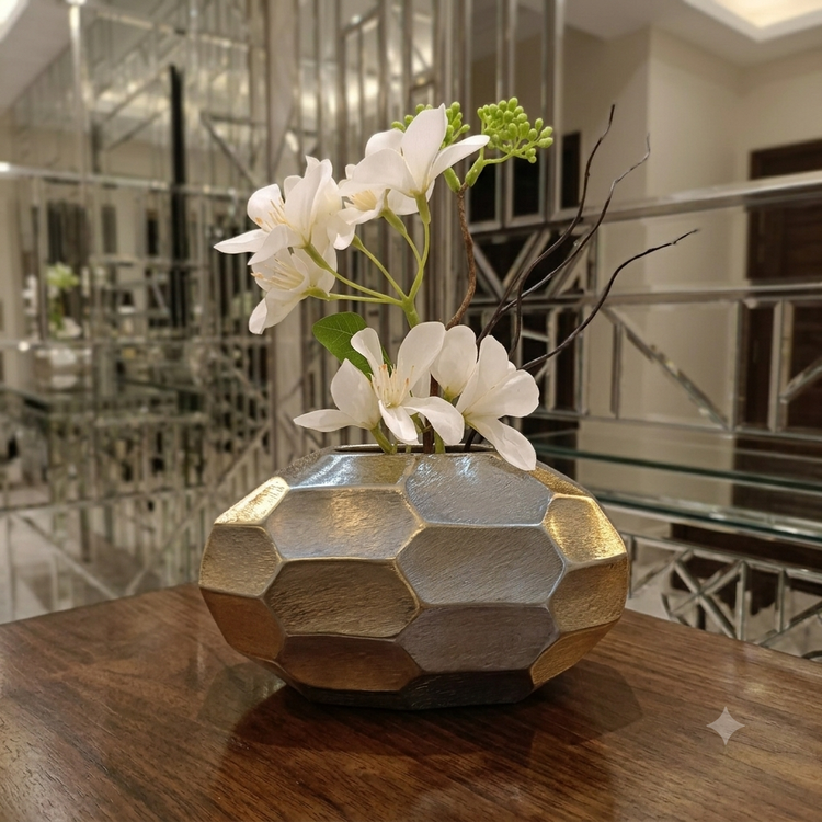 modern-oval-aluminum-vase.jpg