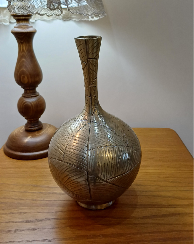 Full view of the Vinah decorative aluminum vase with wheat (grain) theme, displaying its sleek form and premium metallic finish.