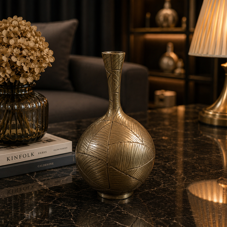vina-decorative-aluminum-vase.jpg