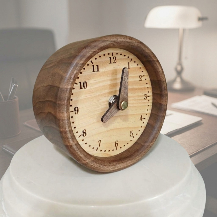 Decorative Circle walnut wood clock for desk and shelf